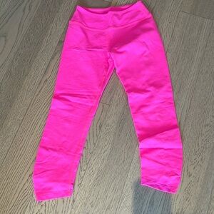 Electric pink beyond yoga cropped leggings with detailing on back of leg